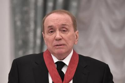 Коллеги Маслякова оплакивают ведущего в&nbsp;день памяти, пока внучка показывает игривые фото