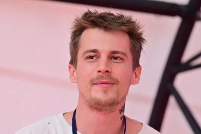 &laquo;Мальчик вы&nbsp;уже взрослый&raquo;: Иван Янковский принимает поздравления в&nbsp;честь 36-летия