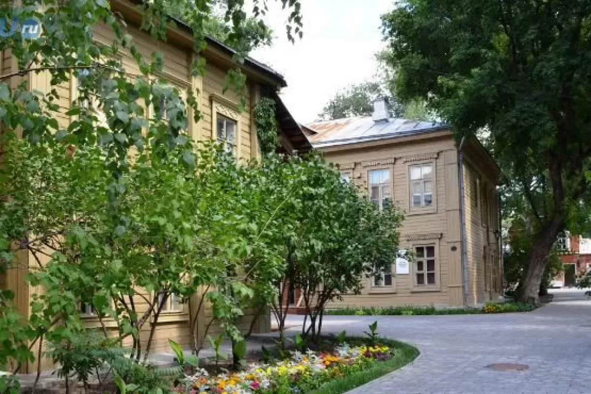 Объявлен конкурс памятников Алексею Толстому для Литературного сквера Самары