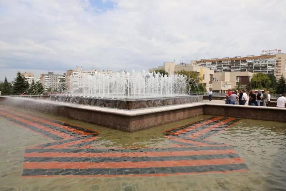 Фонтан на улице Осипенко в Самаре открыли после реконструкции 3 сентября
