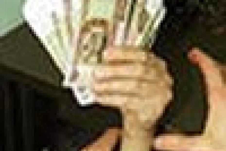 Тольяттинец лишился 410 000 руб., предоставив мошеннику доступ к своему телефону