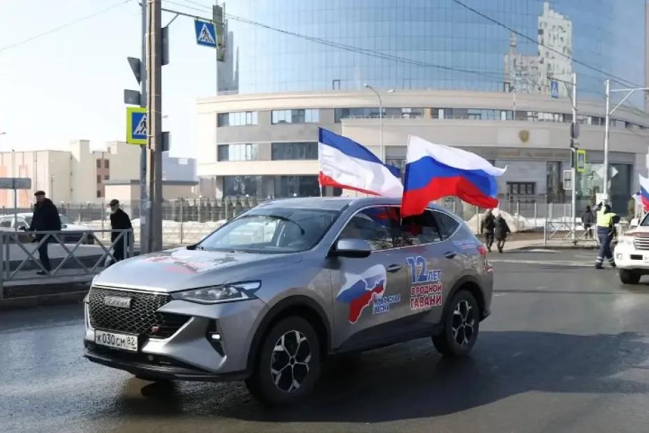 Участники автопробега &laquo;Крым - Россия! Навсегда!&raquo; проехали по Самаре