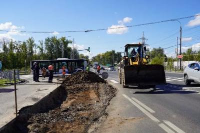 При повороте на ул. Народную в Куйбышевском районе Самары строят полосу разгона