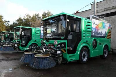 16 новых мини-пылесосов и уборочных погрузчиков выведут на улицы Самары