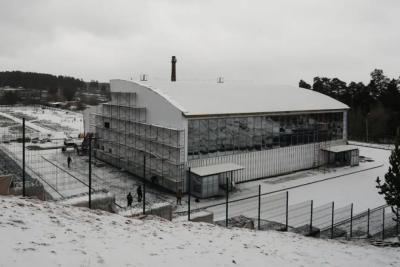 Крупный спорткомплекс в поселке Прибрежный в Самаре построили уже на 75%