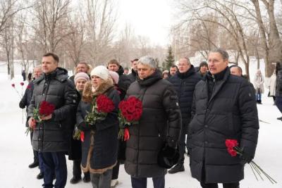 Память жителей блокадного Ленинграда почтили в Самаре в парке Победы 27 января