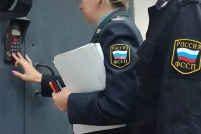 Жительницу Самары заставили через суд снести перегородку с дверью в подъезде