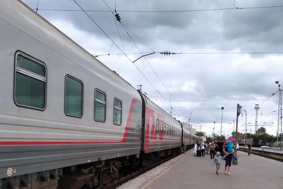 «Купил билет в СВ, вдруг заходит пара из плацкартного вагона и просит поменяться»: как правильно поступить - отзыв путешественника