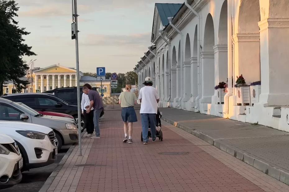 - Купите свой дом и живите в нем, сколько захотите, - кричала я сестре, когда она сказала, что погостит еще недельку