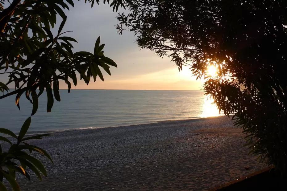 «В такой шикарный ад больше ни ногой!» - русские туристы порекомендовали дважды подумать перед отпуском в Абхазию