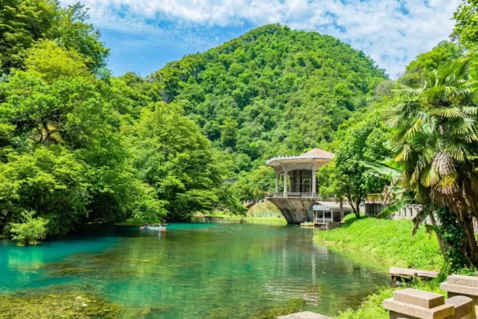 Все-таки юг и север - не братья: отзыв о переезде в Абхазию