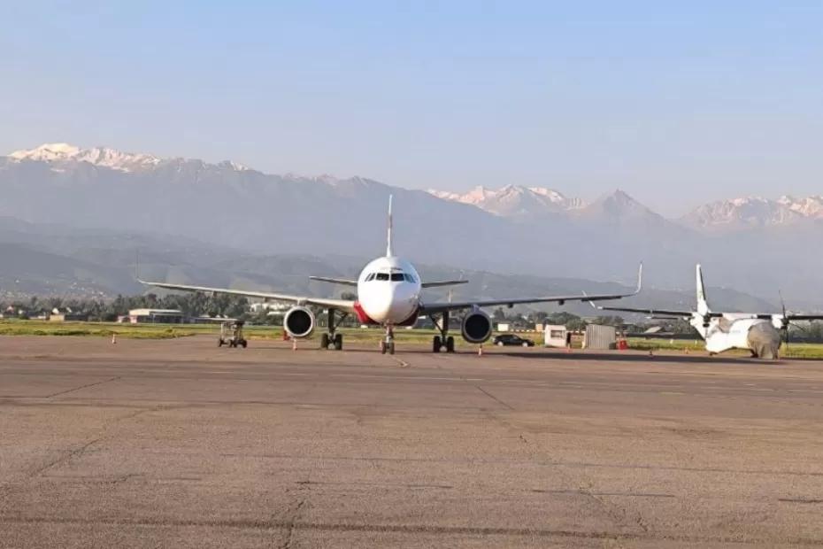 Стюардесса рассказала, на какие места в самолете нельзя брать билеты ни в коем случае