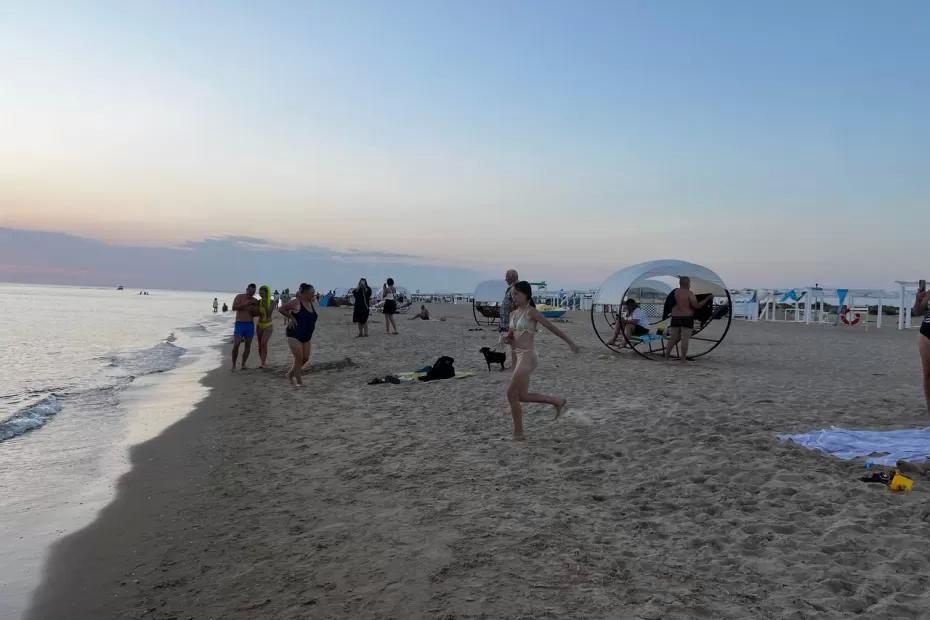 Назван лучший город у моря, в который можно переехать пенсионерам - там тепло и комфортно в любой сезон