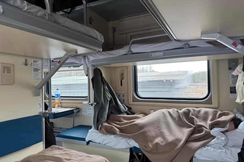 Не уступила нижнюю полку - вместо обуви «подарили» детский горшок