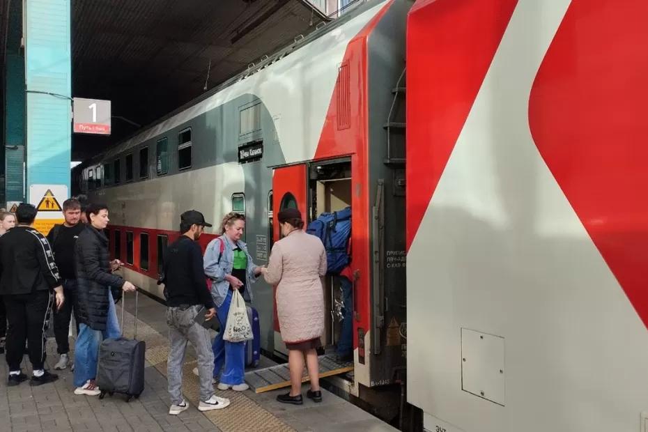 - Я с детьми, мне нужнее, - парировала мамаша, выставляя меня из купе