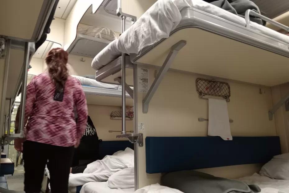 «Мы уже поменялись»: пришла на свое место в вагоне, а его заняла другая пассажирка