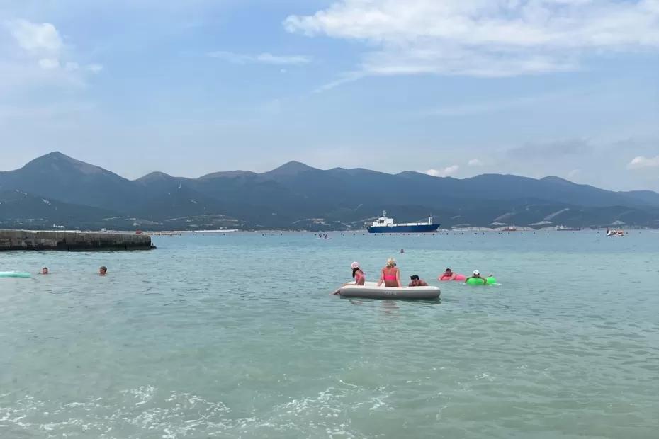 Только не у моря! Почему опытные люди не покупают для себя жилье в Крыму на побережье