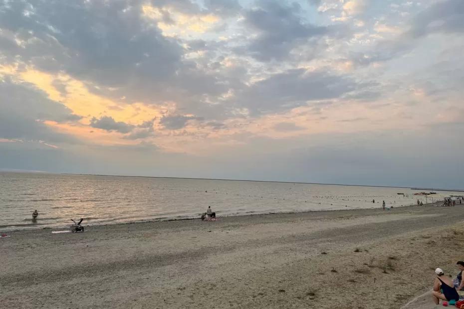 Дешево, но холодно. Синоптики обещали долгий бархатный сезон, но реальность оказалась другой