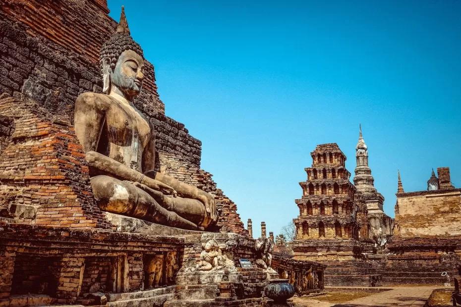 Раскрываю неочевидную причину: почему русские бегут в Таиланд - и потом уже не возвращаются