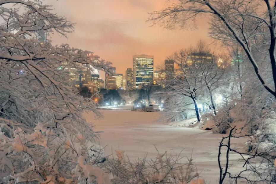 Метеорологи обещают россиянам погодные сюрпризы: где в ближайшие дни ожидаются сильные снегопады