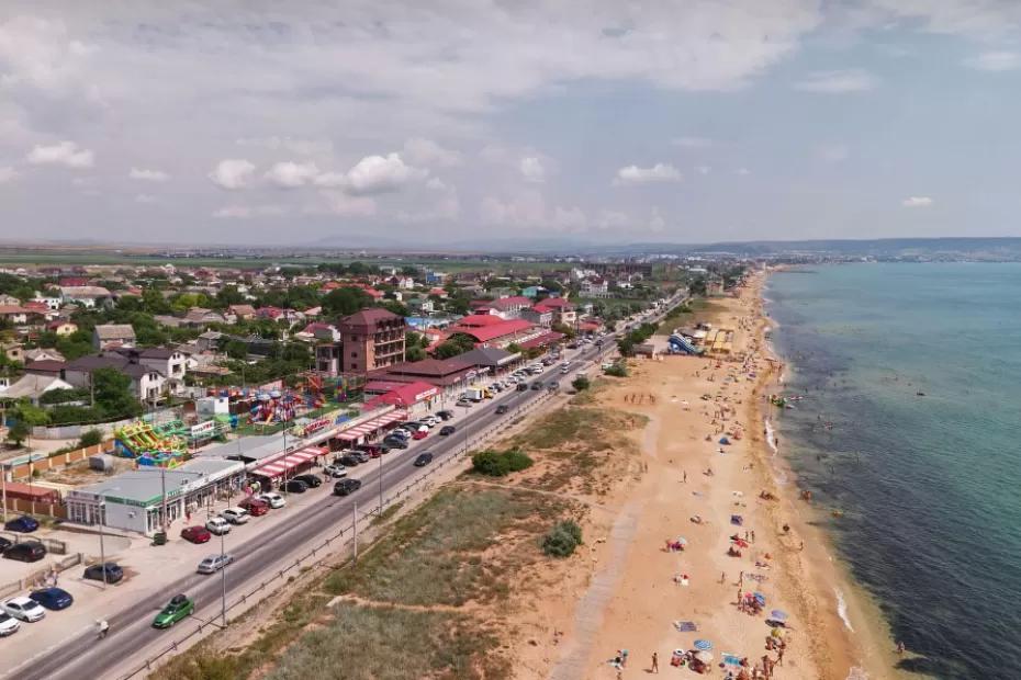Поехали в Крым в ноябре и обомлели: купались в Черном море всей семьей и цены сказка - просто нужно знать проверенные места