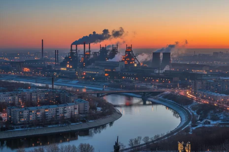 Самый богатый и благоустроенный город России. Сначала все уезжают, но потом возвращаются - и вот почему