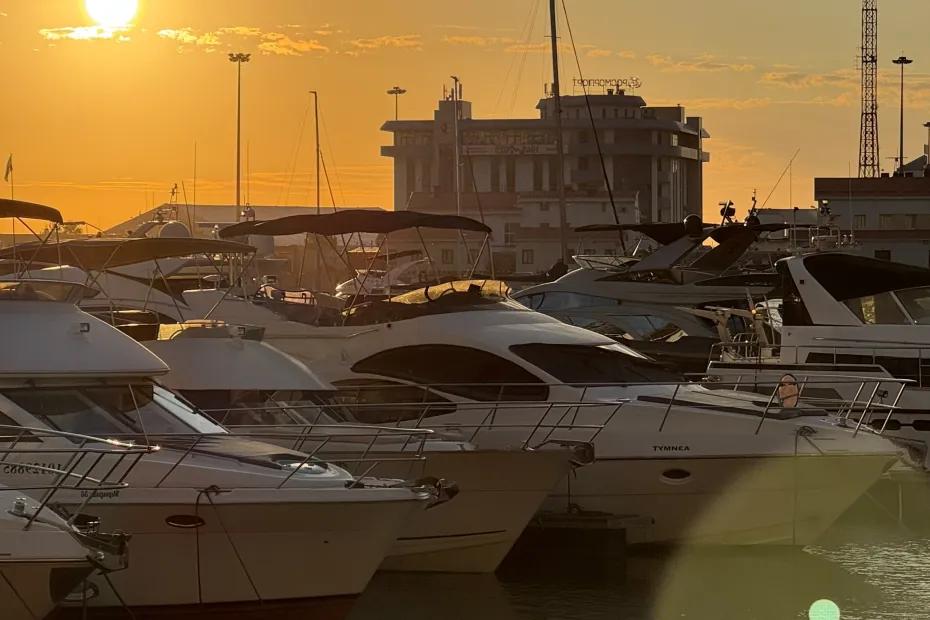 Здесь терпеть не могут русских: 4 курорта, где русскоговорящих туристов ненавидят - даже чаевые не спасут