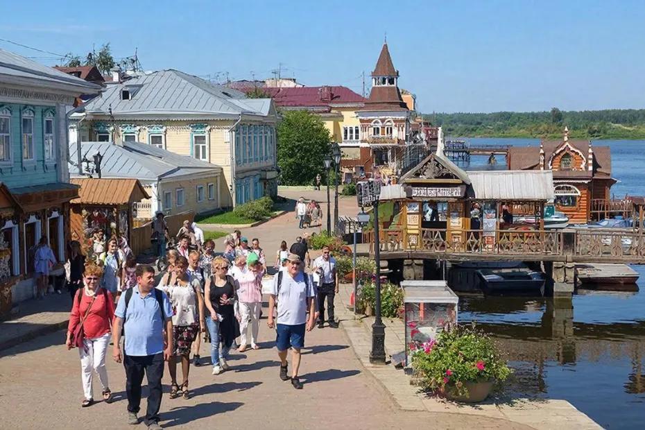 Мини-курорт в глубинке России: этот крошечный город на Волге обожают даже балованные москвичи - и есть за что