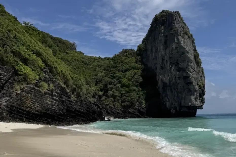 Сюда не едут туристы, и это неспроста: тайный курорт Краснодарского края