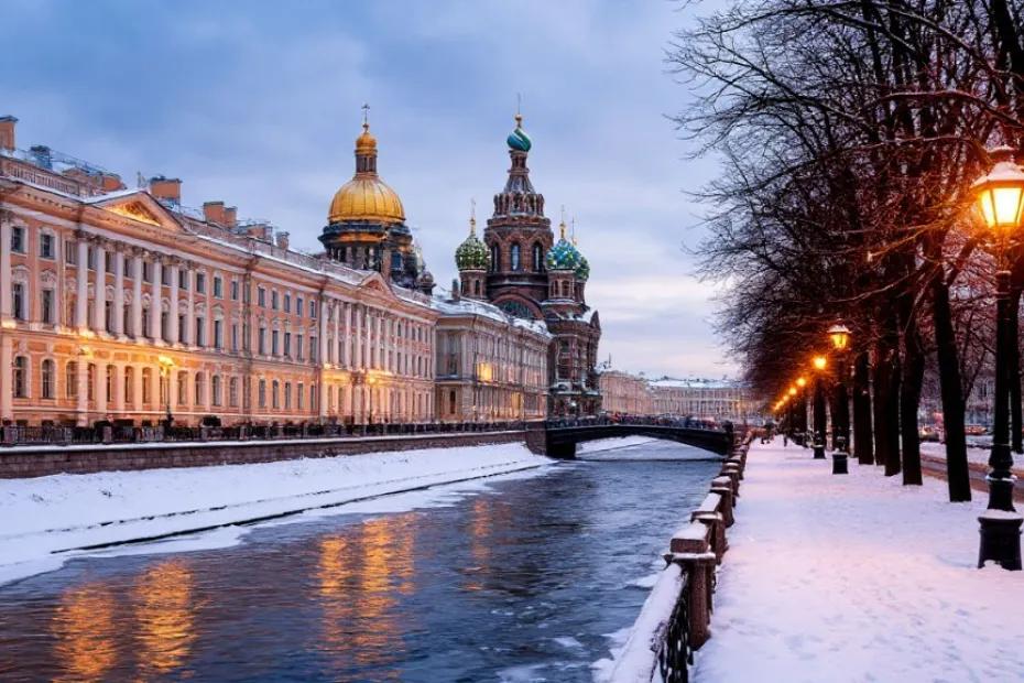 10 проблем, которые портят Петербург: толпы туристов лишь вершина айсберга