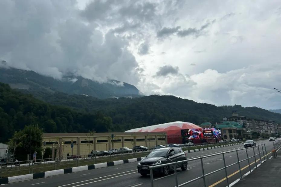 Спросила у абхазов, почему они не работают - ответ поразил до глубины души. Вот что сказал обычный народ