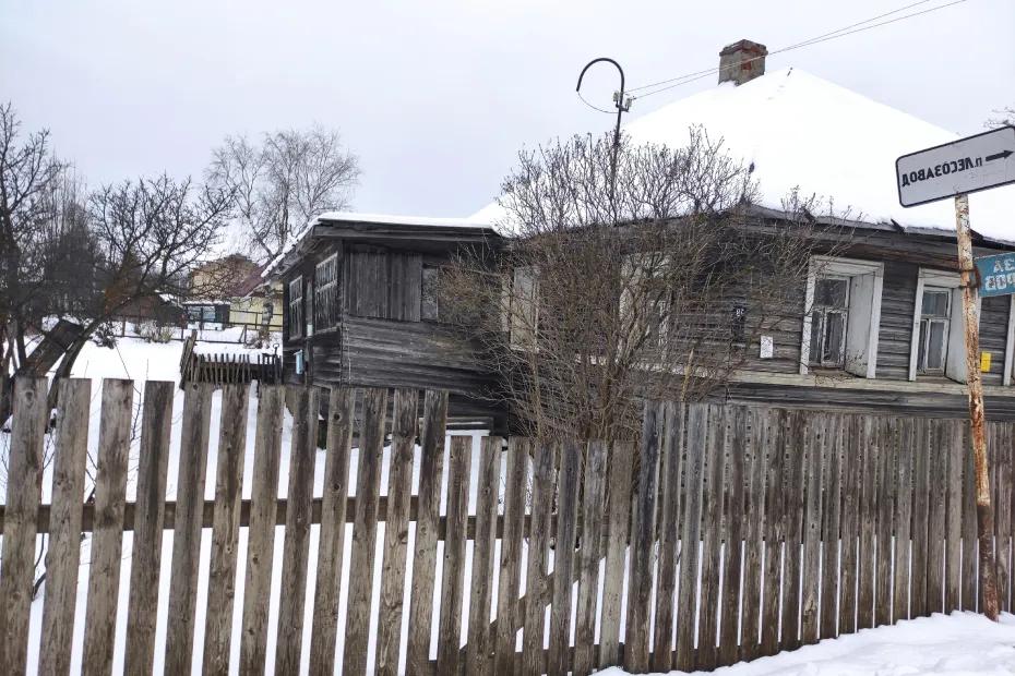 Без цивилизации в 40 минутах езды от центра Москвы. Как живут в деревне, отрезанной от всех благ железной дорогой