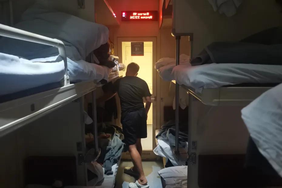 А вы заметили глупую ошибку в новом правиле РЖД? Касается верхнеполочников - я тоже сразу не сообразил