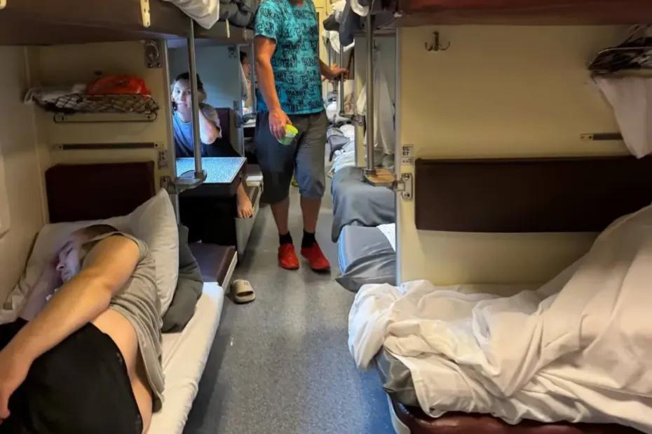 15 лет работаю проводником поезда - не могу молчать о том, что вижу каждый день