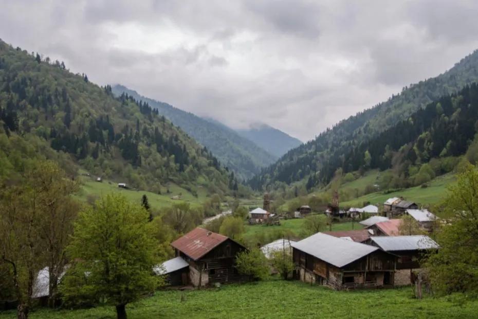 Не Сухум и не Пицунда - вот где посмотреть на настоящую Абхазию: нет толп туристов, дорог и связи, зато эмоций через край