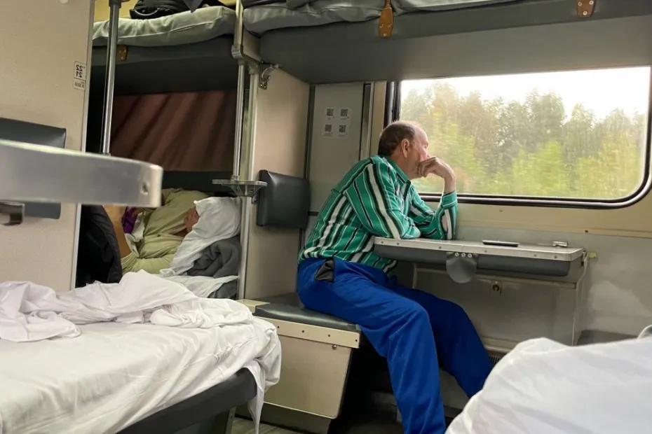 Теперь плацкарт затмит купе: почему пассажиры ликуют, а проводники негодуют