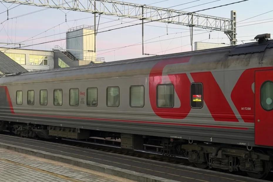 Отель на колёсах между двух столиц: как выглядит купе, где можно выспаться, умыться и поесть без соседей