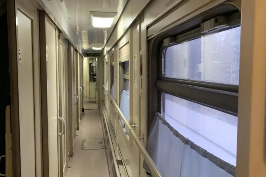 &laquo;Сидите на том месте, где купили&raquo;: как пассажир верхней полки смог поставить на место тройку &laquo;хозяев&raquo; купе