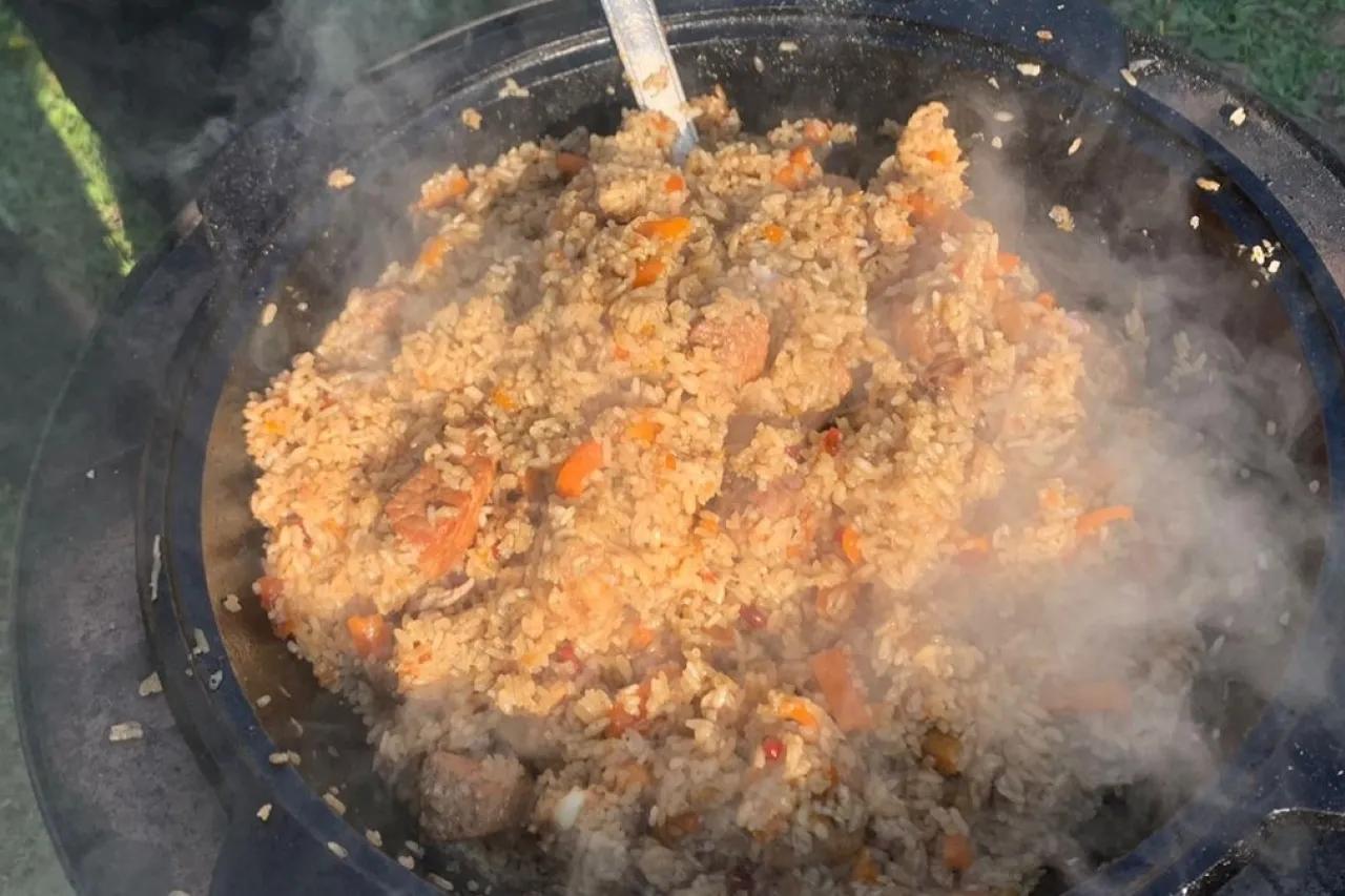 Какой водой нужно заливать рис для плова - горячей или холодной? Запомните раз и навсегда