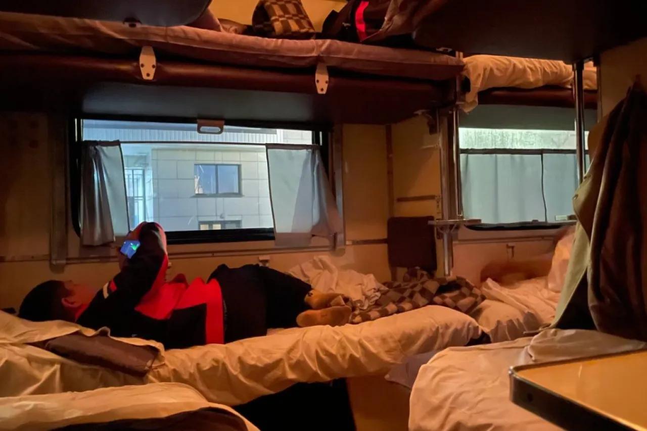 &laquo;Ой, вы просто спали, а мы взяли только поиграть&raquo; - как попутчики в плацкарте без спроса забрали игрушки моего сына