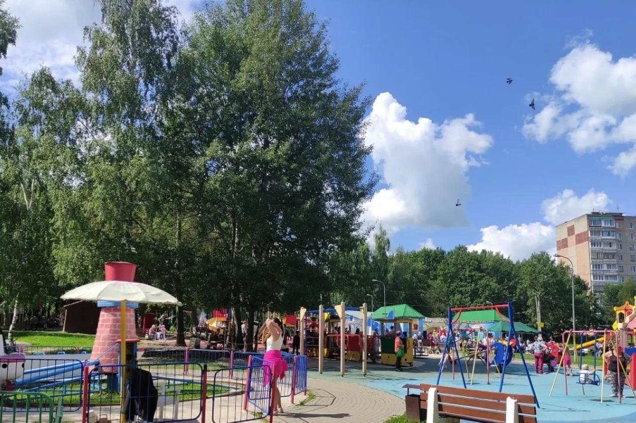 От адской жары до мокрого снега: погода совсем &laquo;слетит с катушек&raquo; на грядущей неделе - новый прогноз Гидрометцентра по регионам