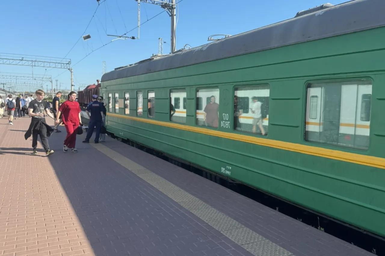 В РЖД меняют стандарты комфорта: в новых двухэтажных вагонах душ и туалет будут в каждом купе - что ждет пассажиров