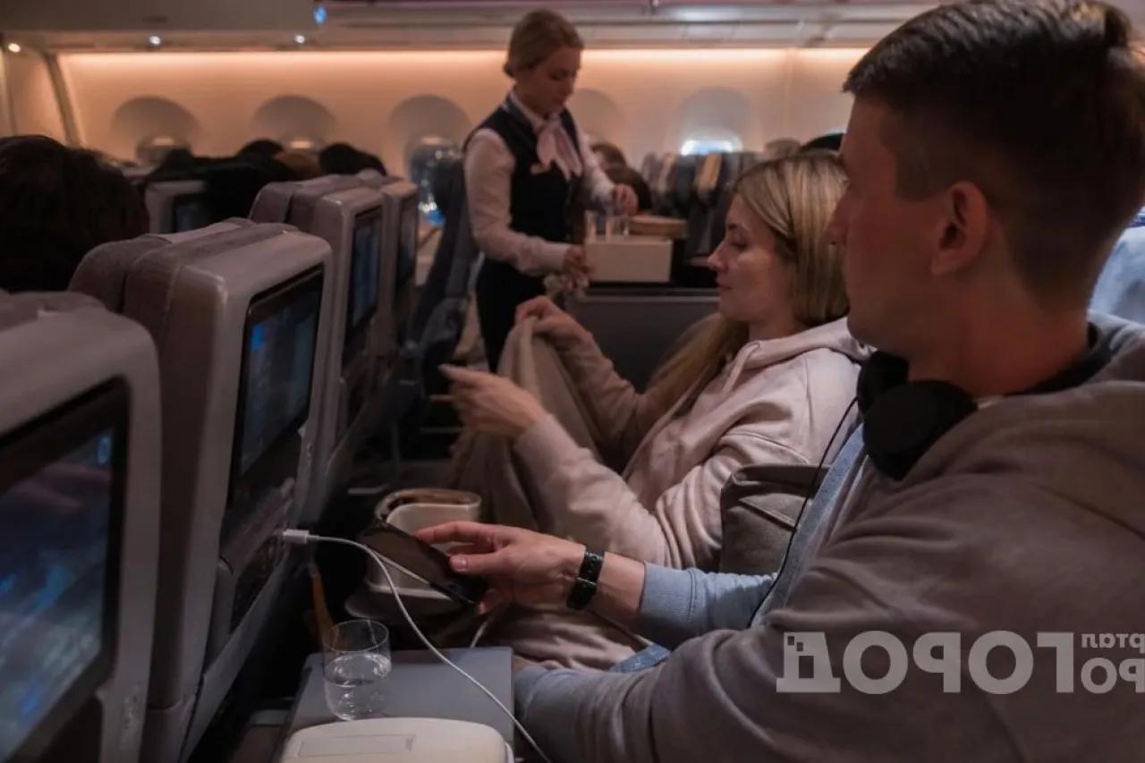 Отдал 74 тысячи за перелет в Бангкок: показываю, чем кормят и как на самом деле проходит восьмичасовой рейс