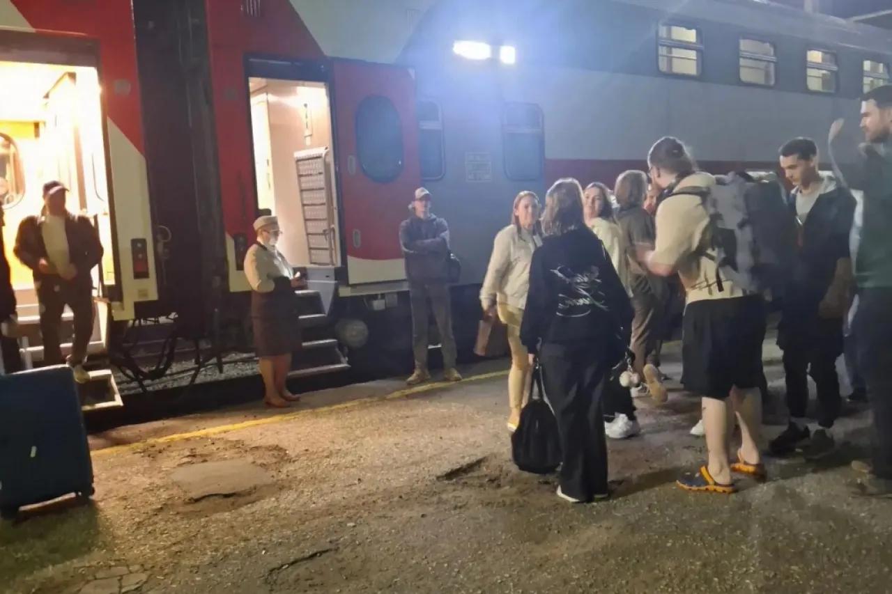 Развернут прямо у вагона: в РЖД объявили о новом запрете для пассажиров - даже билет и паспорт в 2026 году не гарант посадки