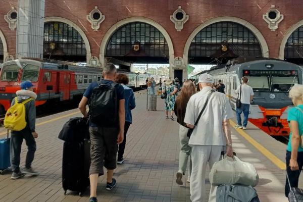 Соседи за шторкой и общие столики уйдут в прошлое: на смену им придёт капсульный вагон - вот как будем путешествовать на поездах РЖД