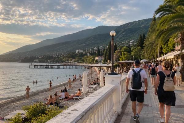 Не Сочи и не Турция: в октябре еду в Цандрыпш - море рядом, а неделя на двоих начинается примерно от 36 тысяч