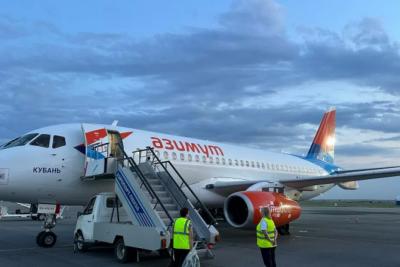Стюардесса рассказала, почему в самолет ни в коем случае нельзя надевать джинсы или кроссовки
