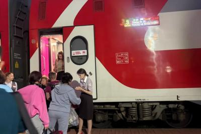 «Соседи не пустили поесть на нижней полке. Не стала спорить, но отплатила сполна»  - туристка про веселую дорогу в купе РЖД