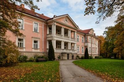 «Только в России я узнал о таком месте - санаторий» - турист побывал в санатории и ахнул: сколько стоило ему неделя отдыха и что включено?