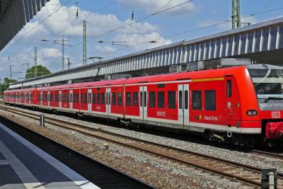 «Ты чё, не уступишь?!» - меня хотели согнать с полки в поезде - все вылилось в ночную истерику